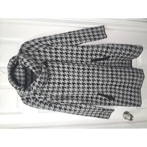 Tahari Women's Black and Gray Houndstooth Pattern Wool Coat